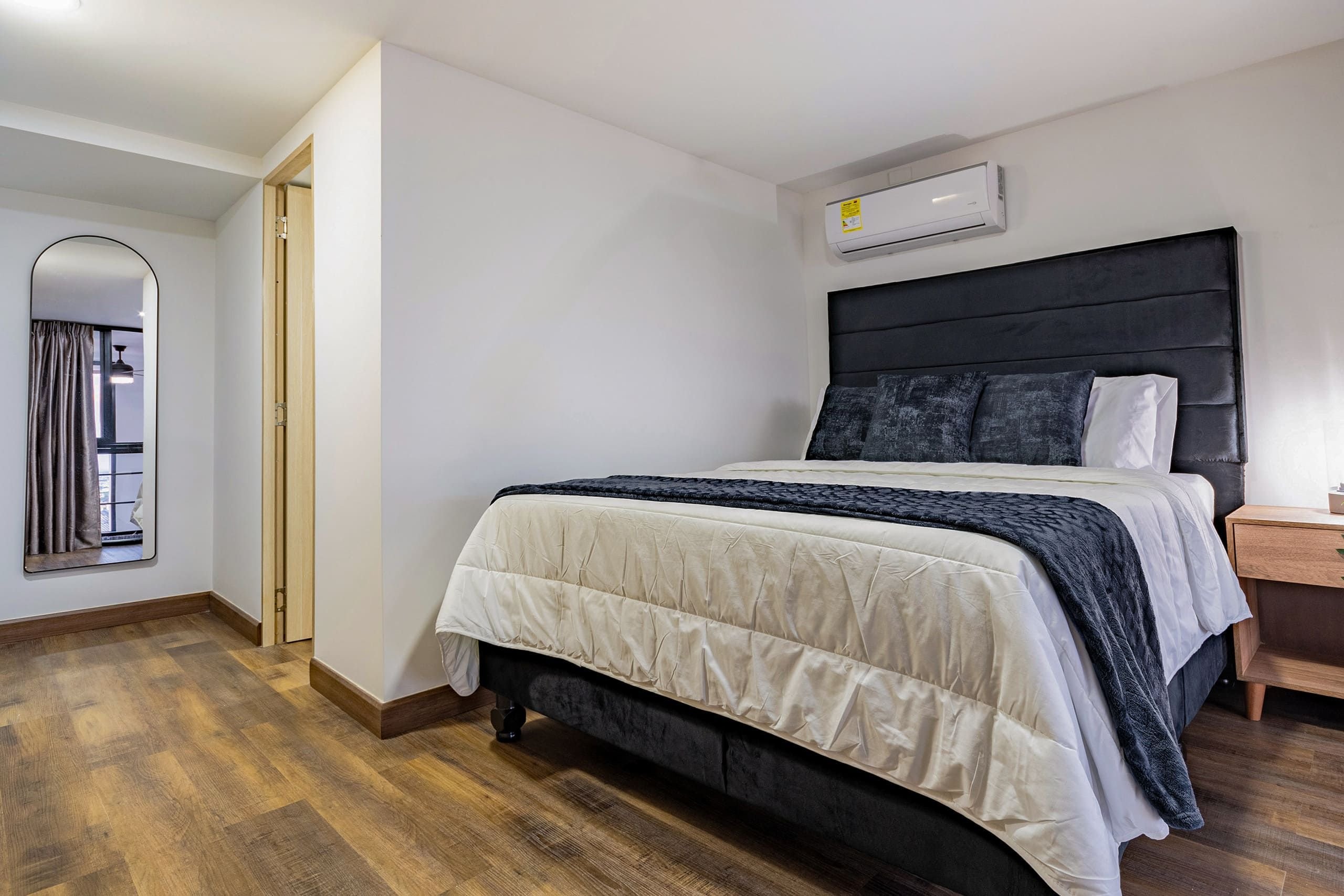 H103 I Espacioso Duplex De Lujo I Central — foto 4