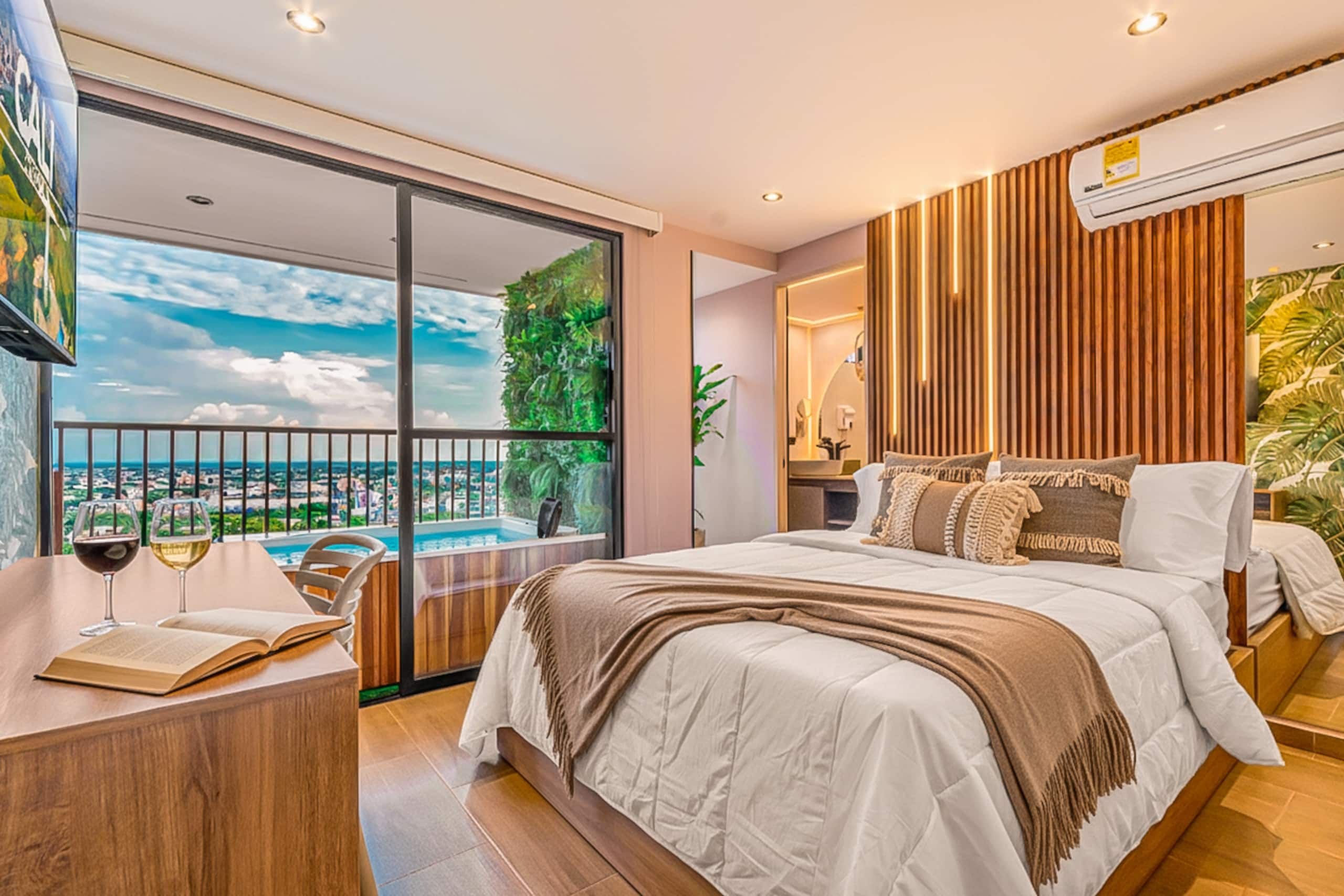 H702 Bali Chic apt: Jacuzzi, Lujo y Vista 180°