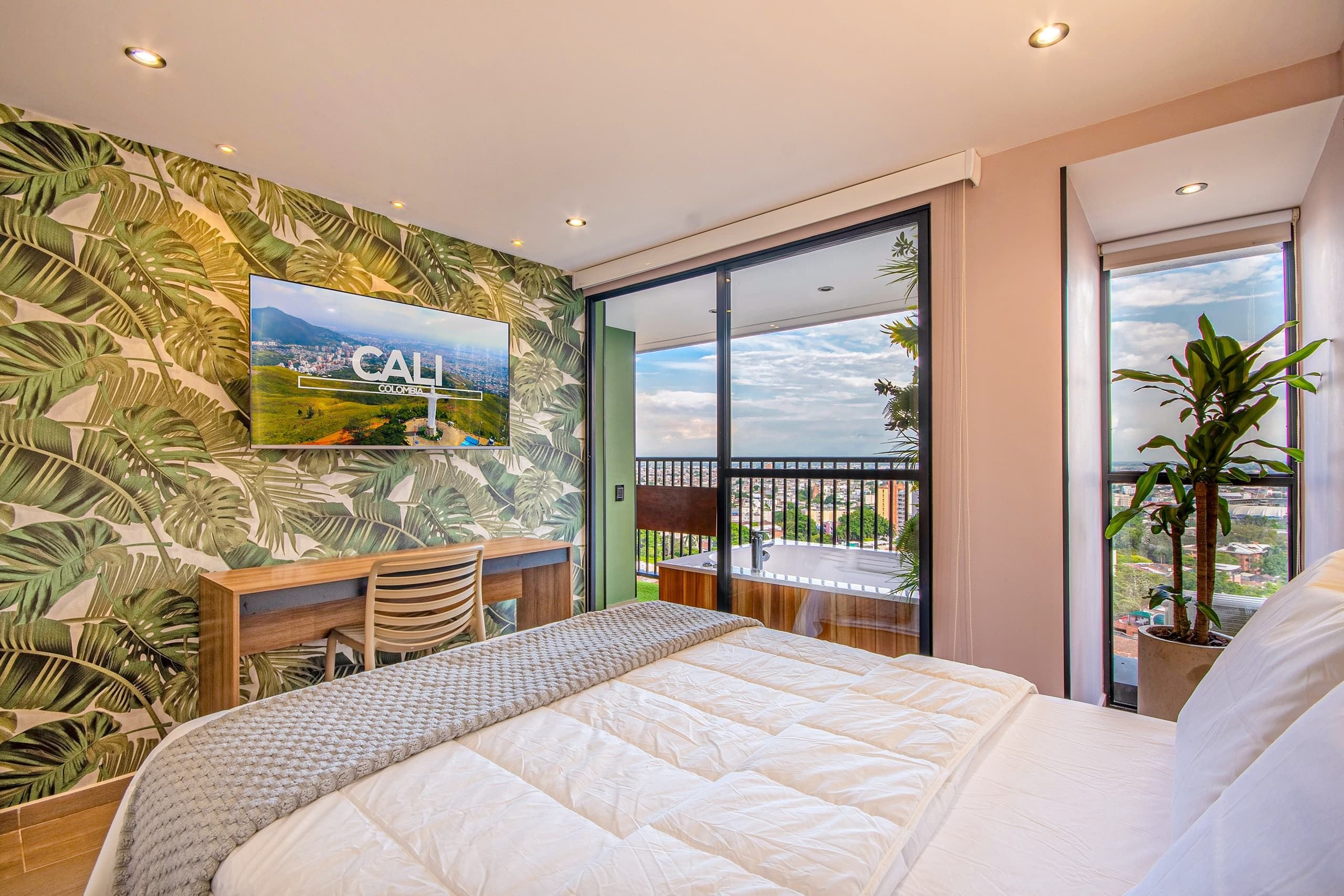H702 Bali Chic apt: Jacuzzi, Lujo y Vista 180° — foto 4