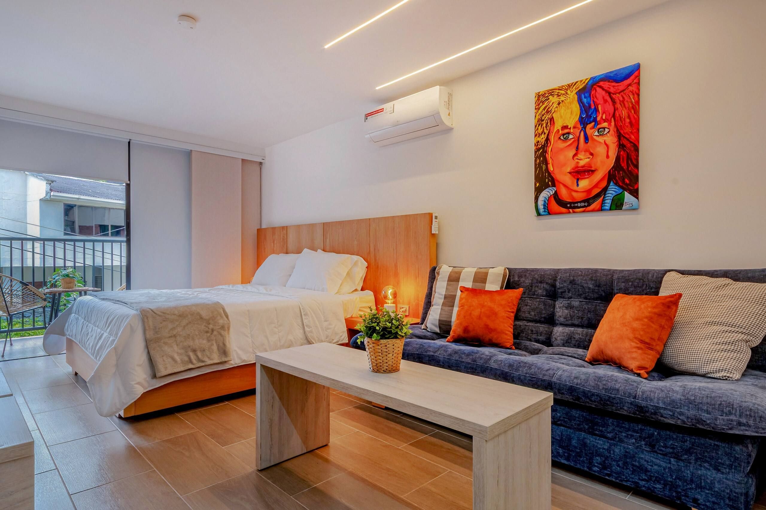 H209 | Modern Loft w/ mountain View & WiFi 350 mbs — foto 3