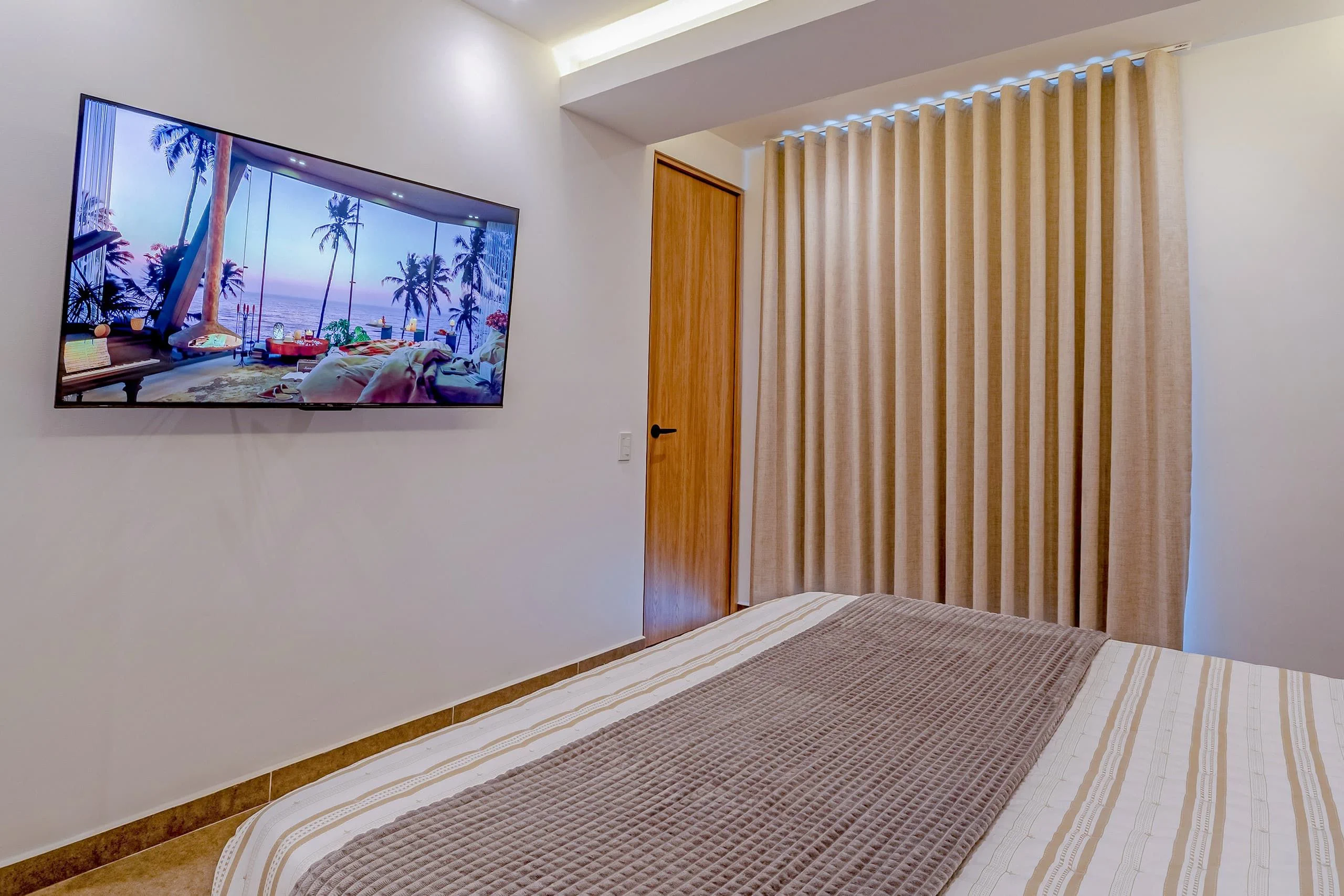 U404I Luxury 2BR Apt • Zona médica •Smart Check-in — foto 3