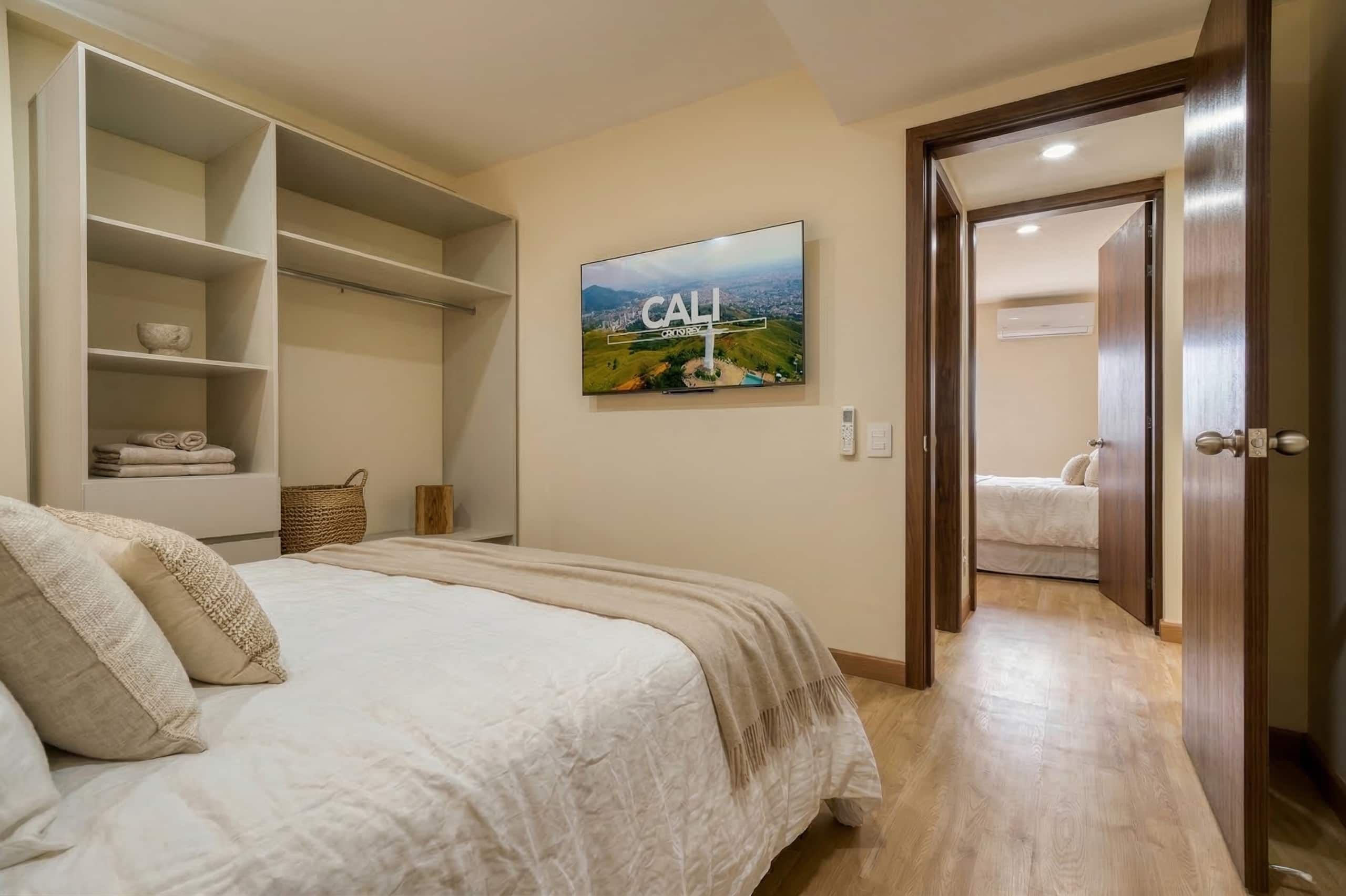 P104 I 2BD luxury apt | smart & self check in — foto 4